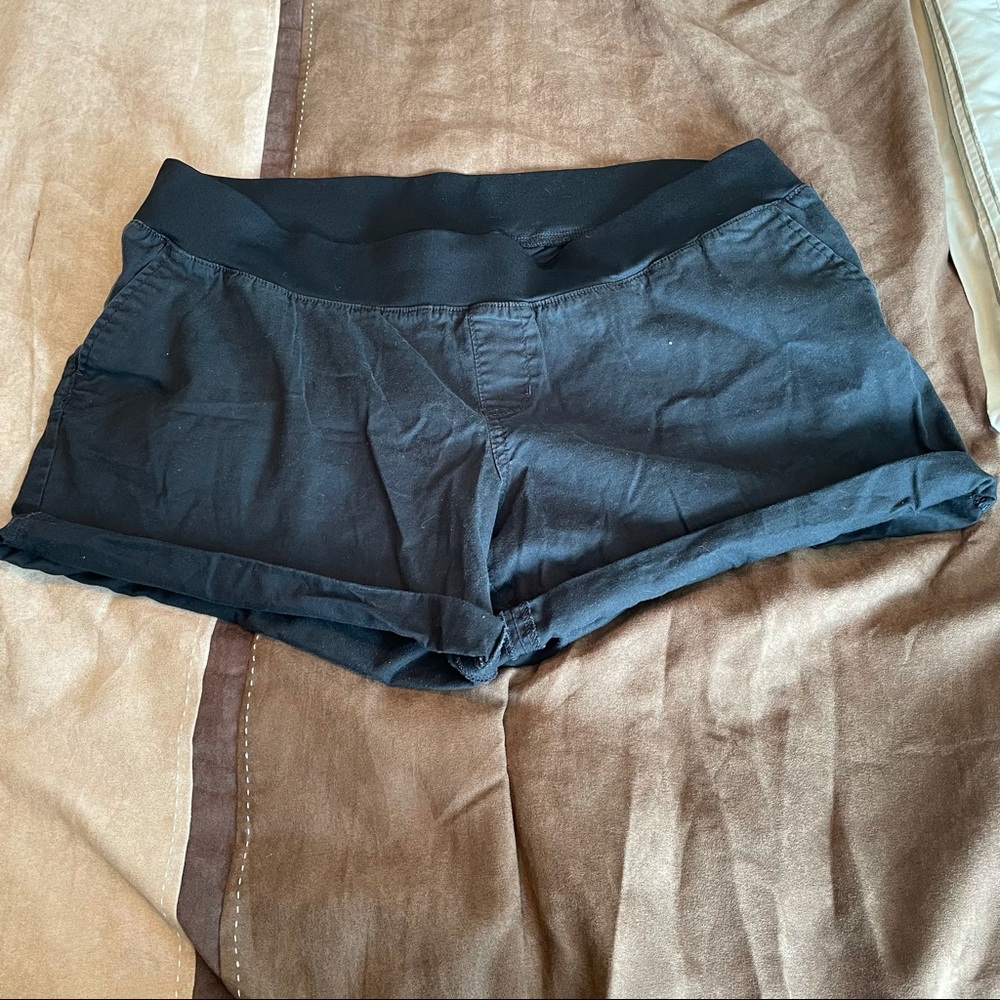 MATERNITY* black shorts size XL